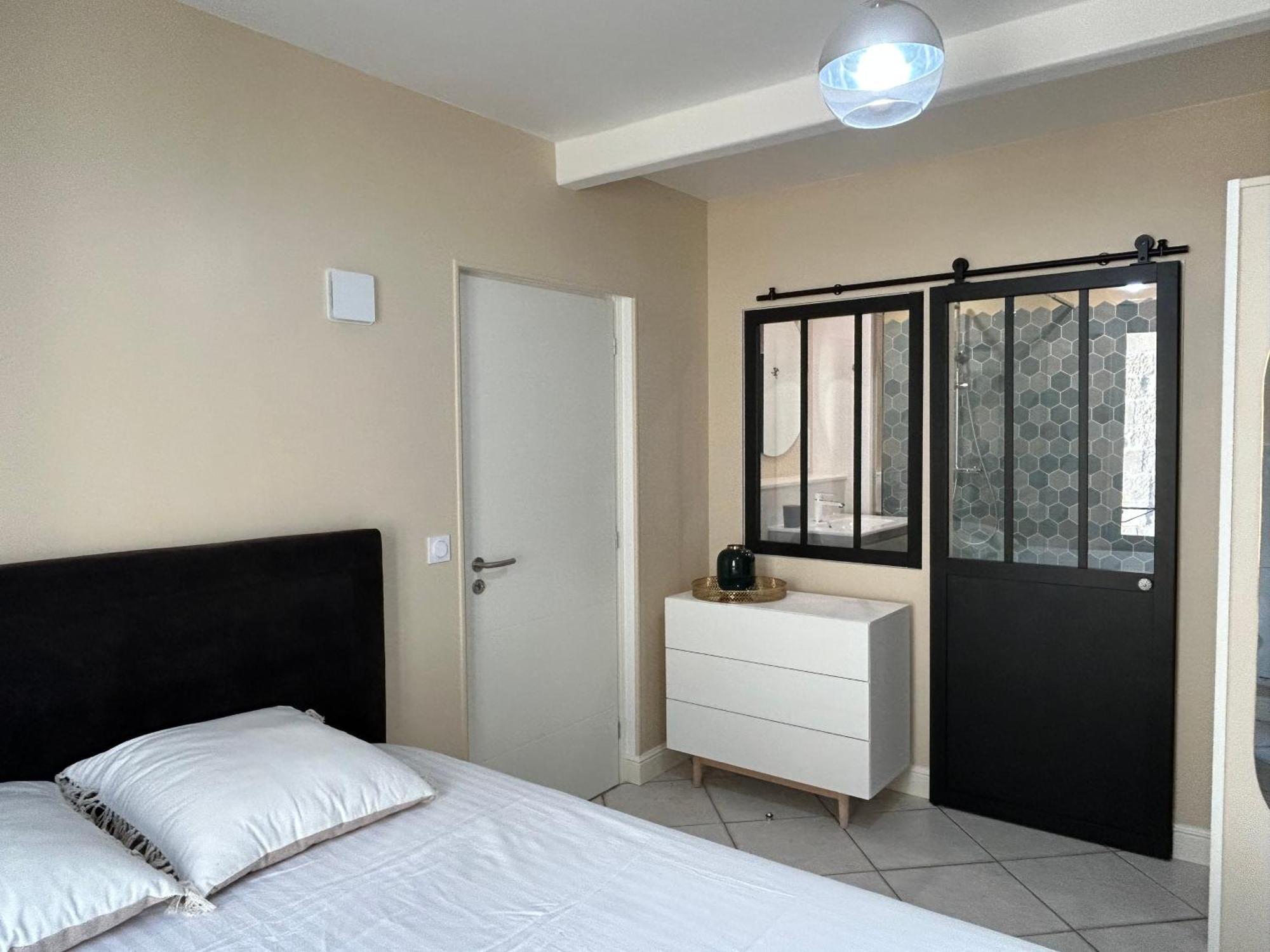 Apartmán T2 Renove Proche Des Arenes Saintes Exteriér fotografie